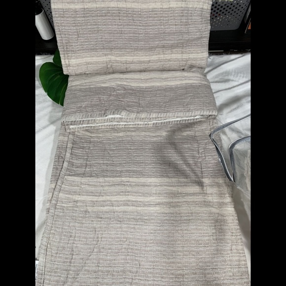 NIB Hotel Collection Honeycomb‎ Full/Queen Coverlet in Linen/Cotton - Picture 6 of 12